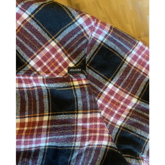 Volcom flannel - Picture 3 of 3